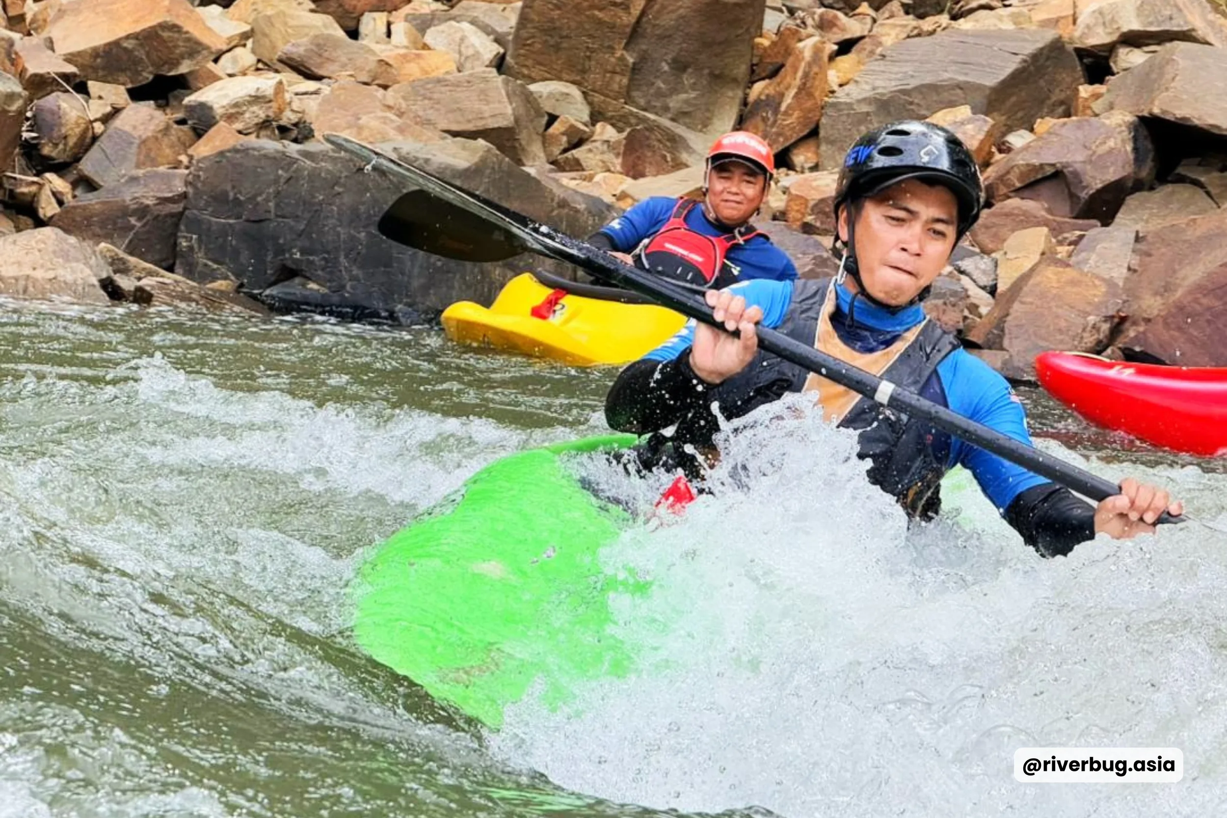 White water kayak course level 2